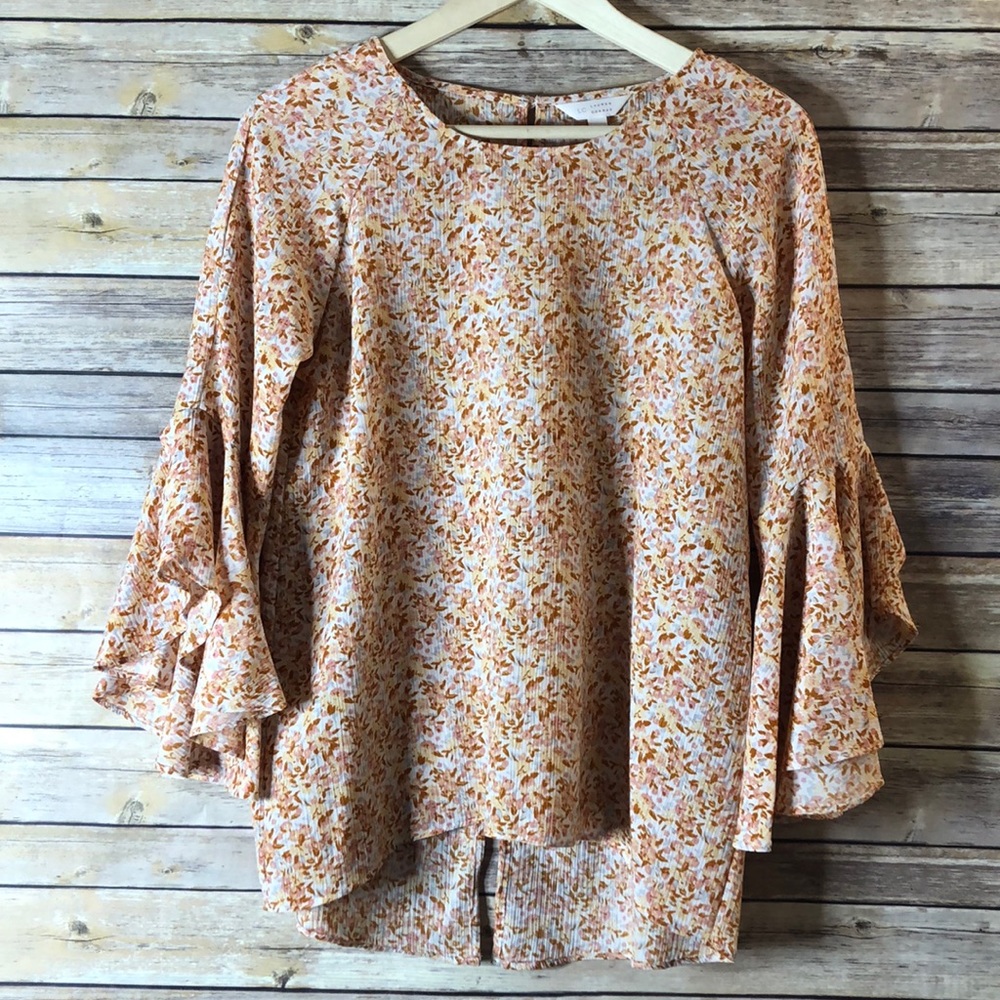 LC Lauren Conrad Bell-Sleeve Floral Top S